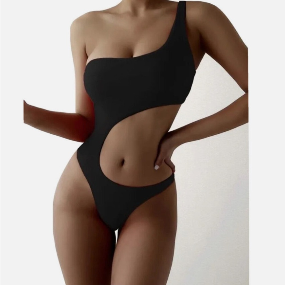 NWT | VYB SWIM Black One-Shoulder Cutout Swimsuit